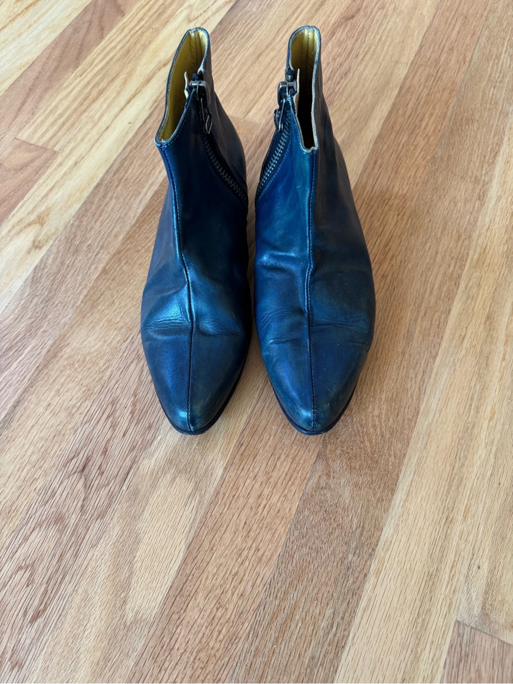noughties era George Esquivel navy blue Leather ankle boots 7